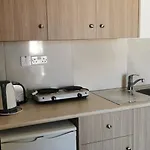Simos Magic Apts מלון דירות 3*