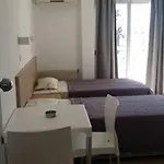 Simos Magic Apts מלון דירות 3*