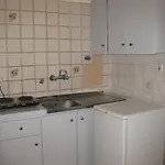 Simos Magic Apts מלון דירות 3*