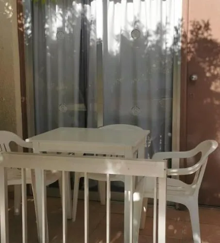 Lägenhetshotell Simos Magic Apts 3*