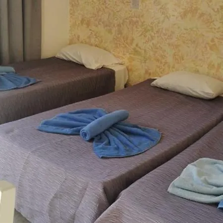 Simos Magic Apts 公寓式酒店 圣纳帕