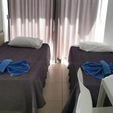 Simos Magic Apts 公寓式酒店