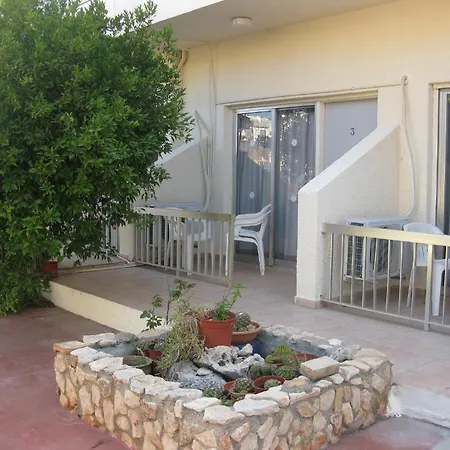 Lägenhetshotell Simos Magic Apts 3*